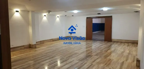 Galpão / Depósito / Armazém à venda, 766m² no Mercês, Uberaba