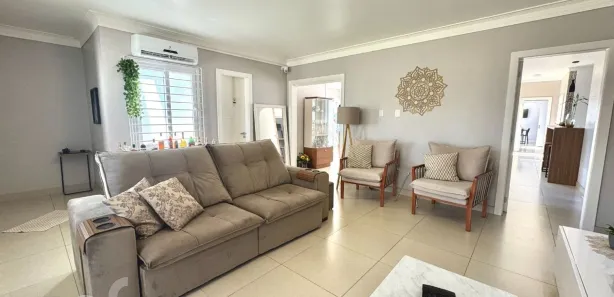 Casa com 4 Quartos à venda, 287m² no Niterói, Canoas