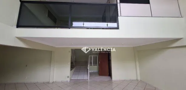 Conjunto Comercial / Sala para alugar, 220m² no Parque São Paulo, Cascavel