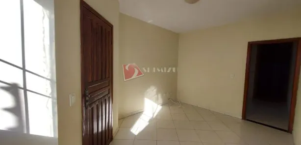 Casa com 3 Quartos para alugar, 99m² no Jardim Paris III, Maringá