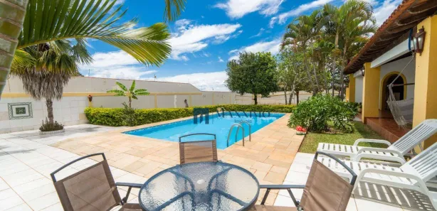 Casa de Condomínio com 4 Quartos à venda, 500m² no Região dos Lagos, Brasília