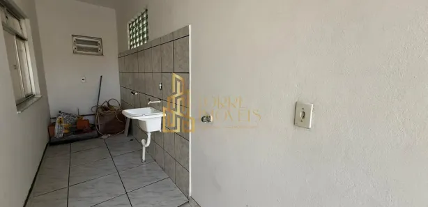 Casa com 2 Quartos para alugar, 75m² no Centro, Navegantes