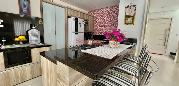 Sobrado com 3 Quartos à venda, 123m² no Niterói, Canoas