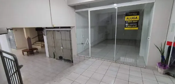 Conjunto Comercial / Sala para alugar, 24m² no Centro, Toledo