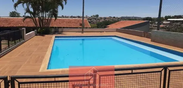 Fazenda / Sítio / Chácara com 4 Quartos à venda, 200m² no Jardim Silvino, Cambé