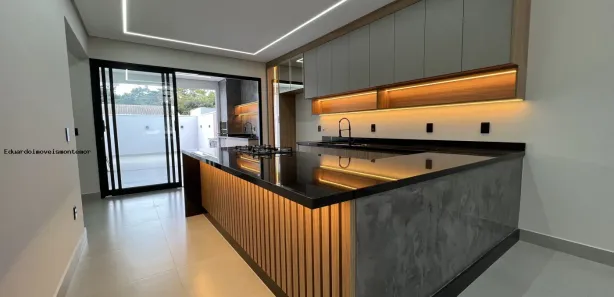 Casa de Condomínio com 3 Quartos à venda, 250m² no Jardim Itapoan, Monte Mor