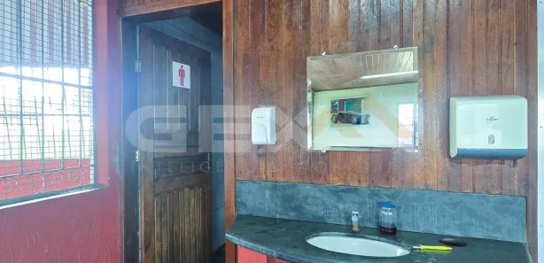 Galpão / Depósito / Armazém à venda, 228m² no Manoel Valinhas, Divinópolis