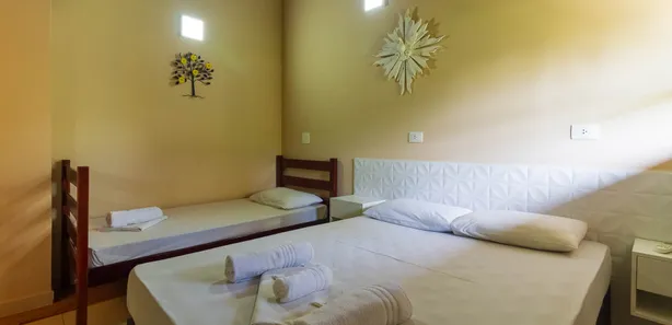 Hotel / Motel / Pousada com 21 Quartos à venda, 850m² no Enseada, Guarujá