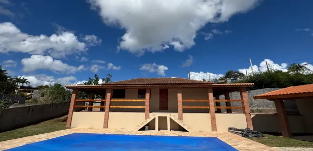 Fazenda / Sítio / Chácara com 3 Quartos à venda, 1500m² no Puris, Ibiúna