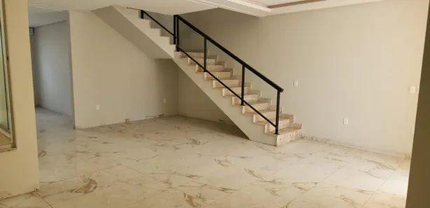 Sobrado com 4 Quartos à venda, 186m² no José e Maria, Petrolina