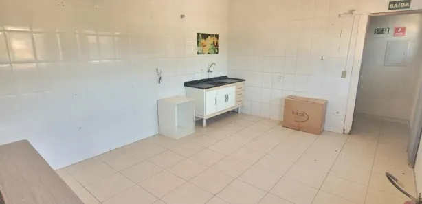 Galpão / Depósito / Armazém para venda ou aluguel, 880m² no Jardim Itapecerica, Itapecerica da Serra