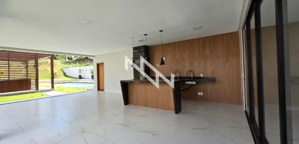 Sobrado com 5 Quartos à venda, 354m² no , Hidrolândia