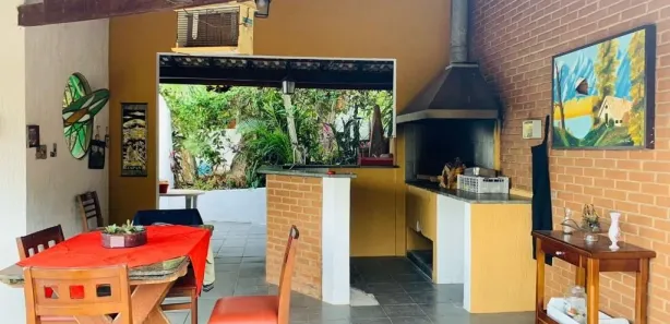 Fazenda / Sítio / Chácara com 4 Quartos para alugar, 410m² no Condomínio Lagoinha, Jacareí