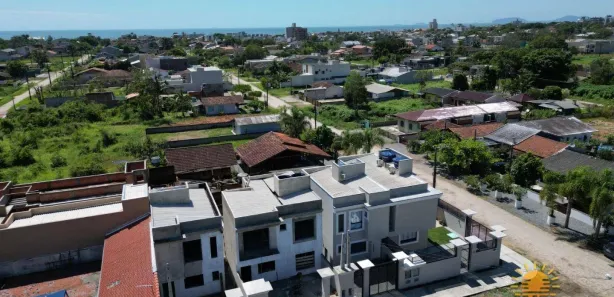 Casa de Condomínio com 2 Quartos à venda, 84m² no Barra do Saí, Itapoá