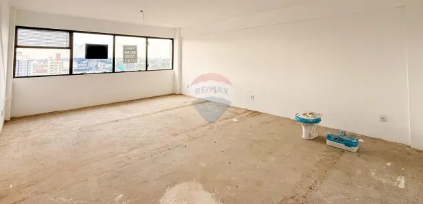 Conjunto Comercial / Sala à venda, 45m² no Centro, Canoas