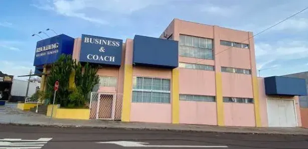 Prédio Inteiro à venda, 800m² no Centro, Cascavel