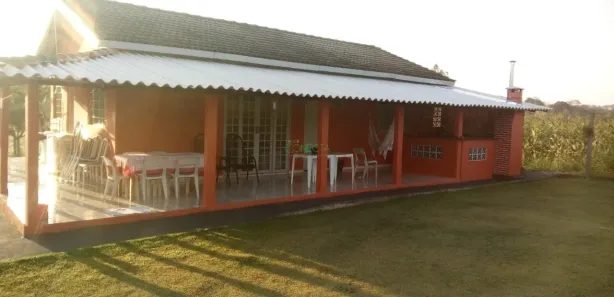 Fazenda / Sítio / Chácara com 3 Quartos à venda, 120m² no , Ibiporã