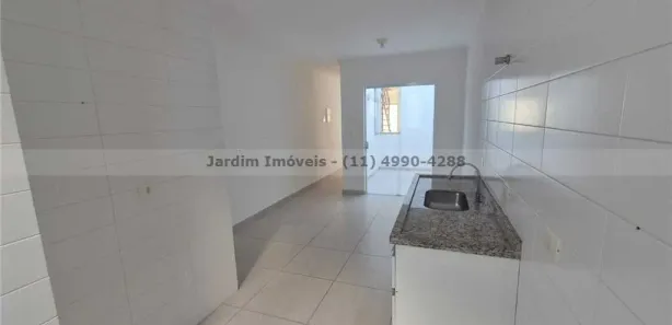 Casa de Condomínio com 3 Quartos para alugar, 101m² no Jardim do Estádio, Santo André