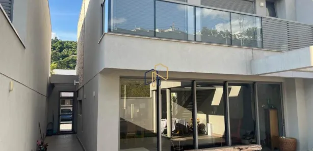 Casa com 3 Quartos para venda ou aluguel, 200m² no Tamboré, Santana de Parnaíba