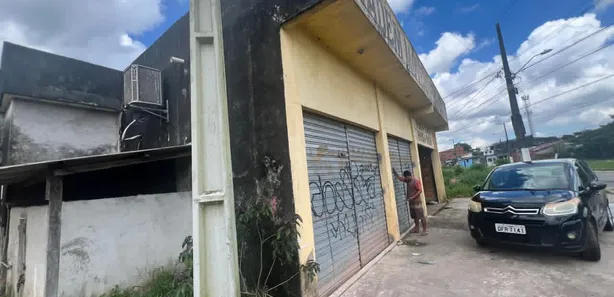 Galpão / Depósito / Armazém à venda, 240m² no Icuí-Guajará, Ananindeua