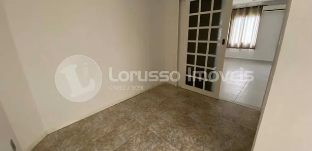 Loja / Salão / Ponto Comercial à venda, 30m² no Cajuru, Curitiba