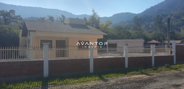 Fazenda / Sítio / Chácara com 3 Quartos à venda, 171m² no Palma, Santa Maria
