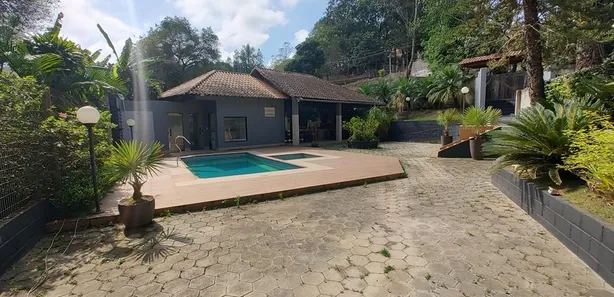 Fazenda / Sítio / Chácara com 4 Quartos à venda, 9859m² no Metalúrgico, Barra Mansa