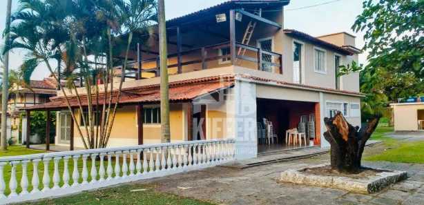 Fazenda / Sítio / Chácara com 3 Quartos à venda, 200m² no Ubatiba, Maricá