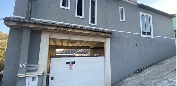 Sobrado com 3 Quartos à venda, 425m² no Vila Dona Fina, Campo Largo
