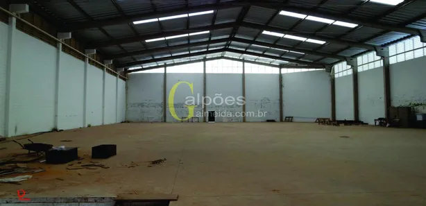 Galpão / Depósito / Armazém para venda ou aluguel, 1750m² no Jardim da Várzea, Santana de Parnaíba
