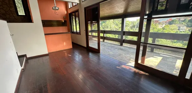Casa de Condomínio com 5 Quartos para venda ou aluguel, 500m² no Sapê, Niterói
