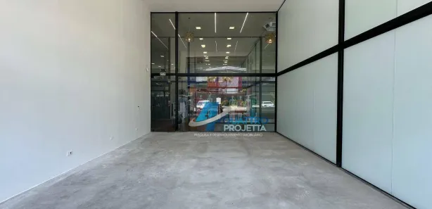 Loja / Salão / Ponto Comercial para alugar, 56m² no Chácara Manella, Cambé