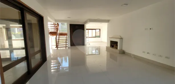 Casa de Condomínio com 3 Quartos para alugar, 400m² no Roseira, Mairiporã