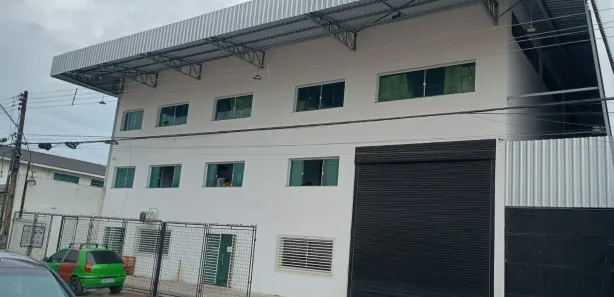 Galpão / Depósito / Armazém para alugar, 600m² no Parque 10 de Novembro, Manaus