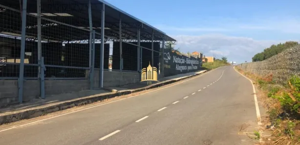 Loja / Salão / Ponto Comercial à venda, 1700m² no Floresta Encantada, Esmeraldas