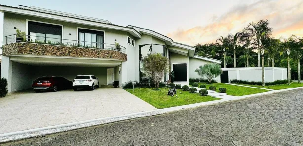 Casa de Condomínio com 4 Quartos à venda, 750m² no Jardim Acapulco, Guarujá