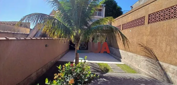 Casa com 2 Quartos para alugar, 130m² no Areia Branca, Belford Roxo