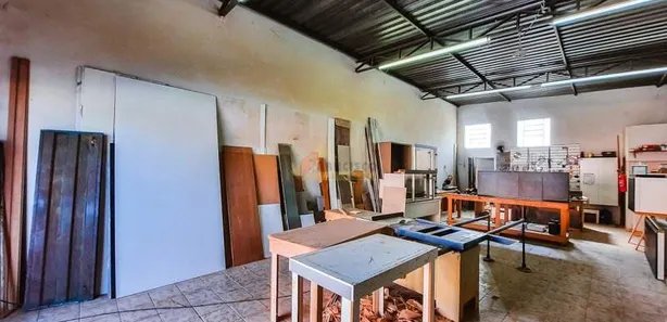 Galpão / Depósito / Armazém à venda, 100m² no Jardim Candelária, Divinópolis