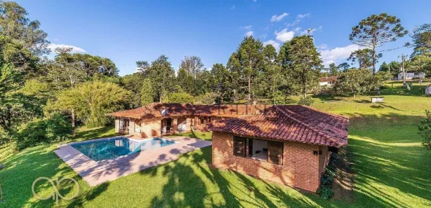 Fazenda / Sítio / Chácara com 7 Quartos à venda, 700m² no Roseira, Colombo
