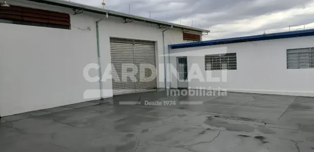 Galpão / Depósito / Armazém para alugar, 326m² no Jardim Santa Lúcia, Araraquara
