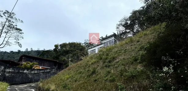 Casa com 4 Quartos para alugar, 250m² no Quitandinha, Petrópolis