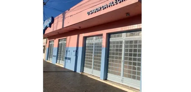 Galpão / Depósito / Armazém à venda, 300m² no São Benedito, Uberaba