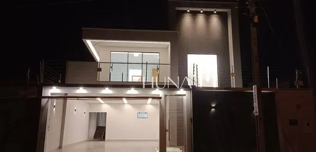 Sobrado com 3 Quartos à venda, 206m² no Setor Sol Dourado, Trindade