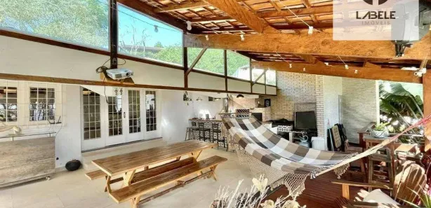 Casa de Condomínio com 3 Quartos à venda, 600m² no Pousada dos Bandeirantes, Carapicuíba