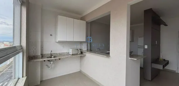 Apartamento com 2 Quartos para alugar, 70m² no Centro, Pouso Alegre