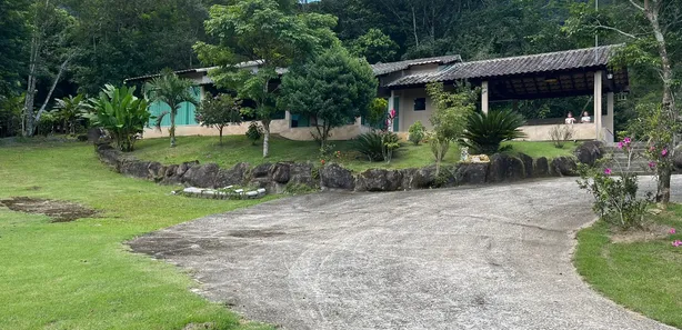 Fazenda / Sítio / Chácara com 2 Quartos à venda, 5000m² no Papucaia, Cachoeiras de Macacu