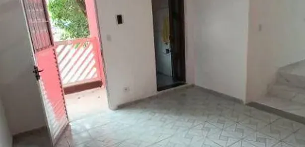 Casa com 2 Quartos para alugar, 50m² no Taboão, Diadema