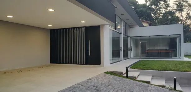Casa de Condomínio com 3 Quartos para venda ou aluguel, 208m² no Cumbari, Mairiporã