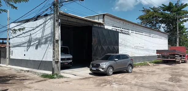 Galpão / Depósito / Armazém com 2 Quartos para alugar, 300m² no Jardim São Paulo, Recife