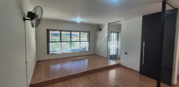 Casa Comercial com 3 Quartos para alugar, 200m² no Vila Independência, Sorocaba